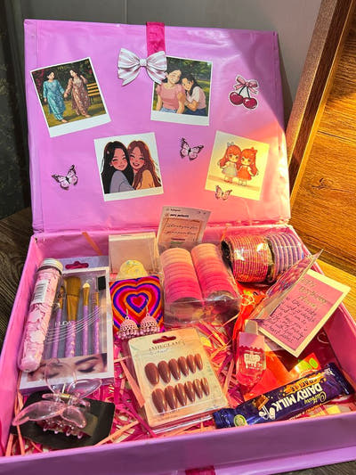 Friendship Gift Box